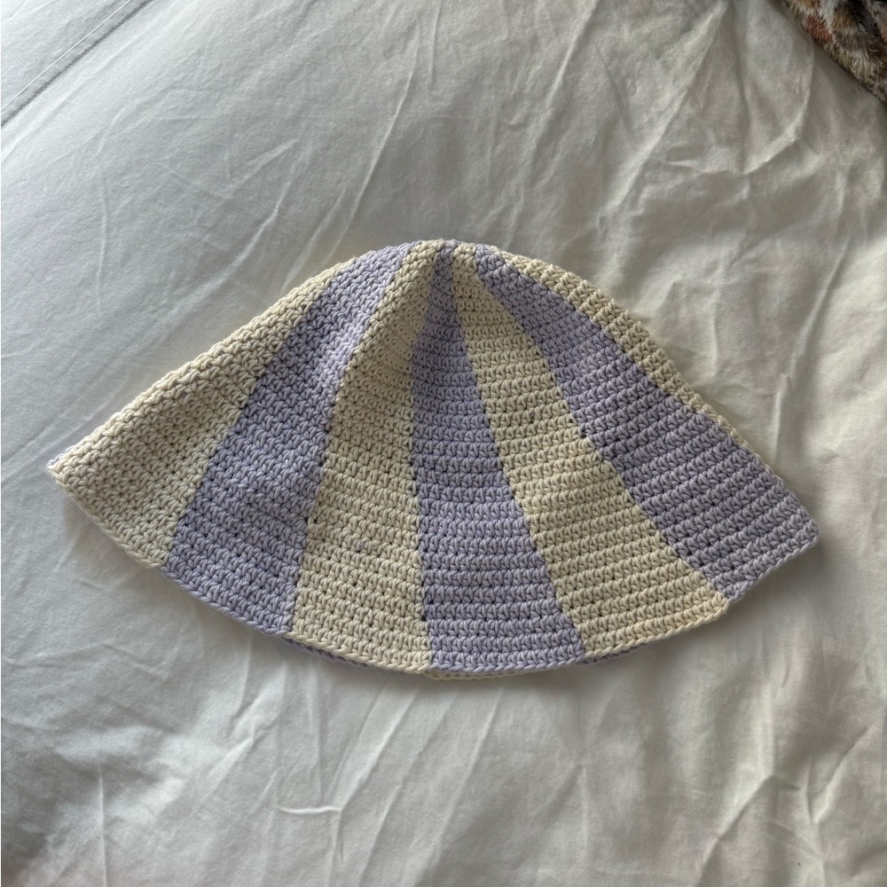 Emily Levine Milan swirl hat